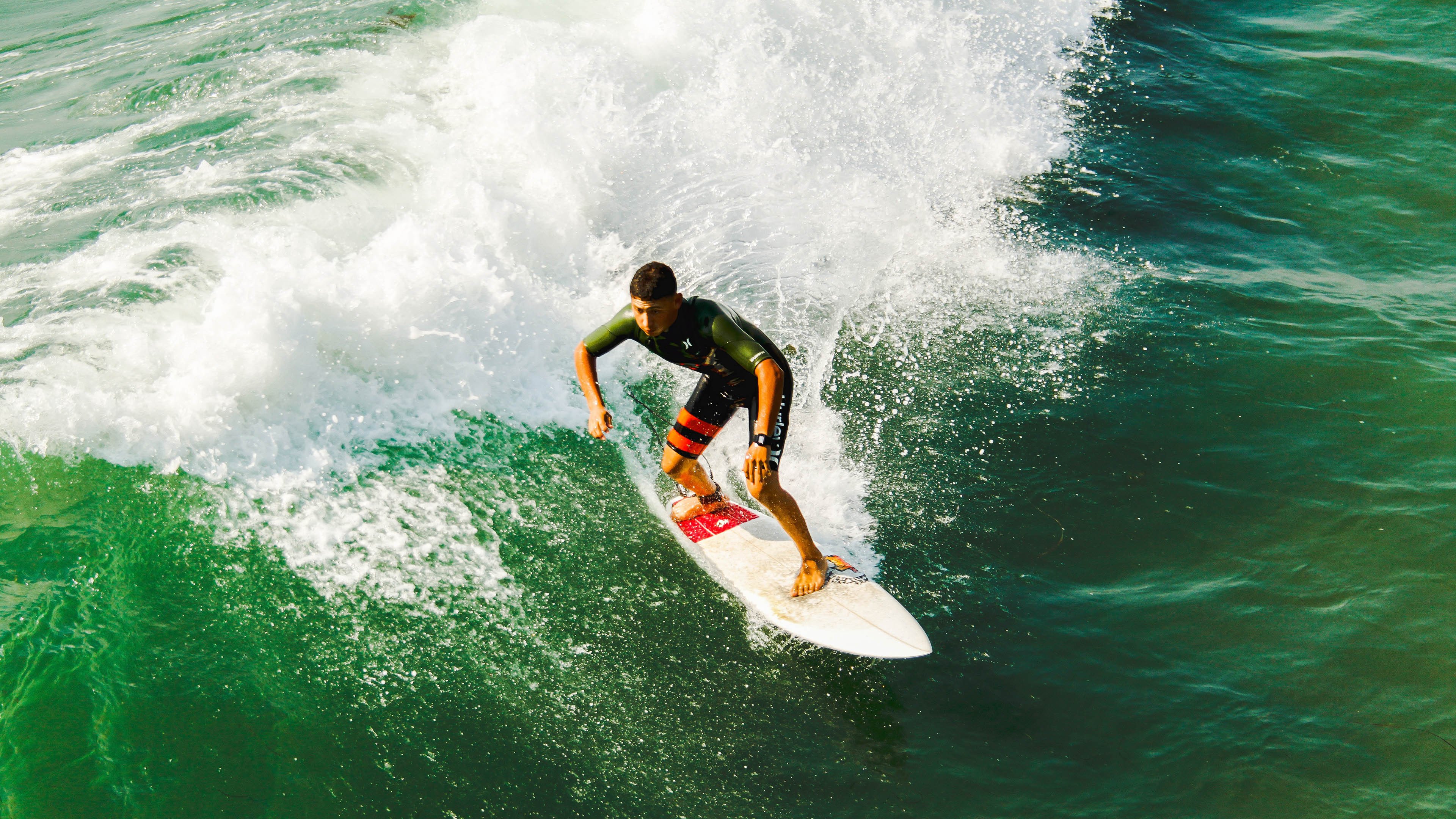 他21岁,却让两亿人屏住呼吸,加维的节奏,芬兰的答案